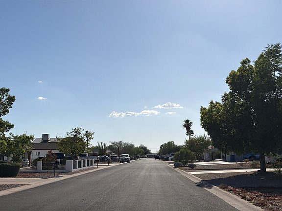 4th image of 230 W 22nd Ave