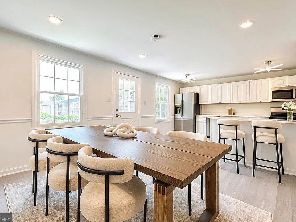 1st image of 7950 Central Park Cir