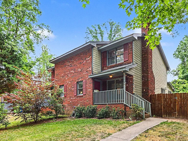 511 Carolina Ave — Photo 2