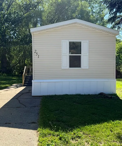 251 Timber Ln — Photo 1