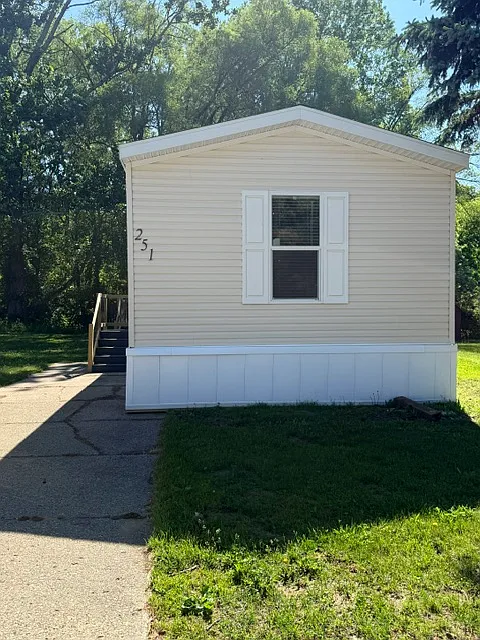 251 Timber Ln