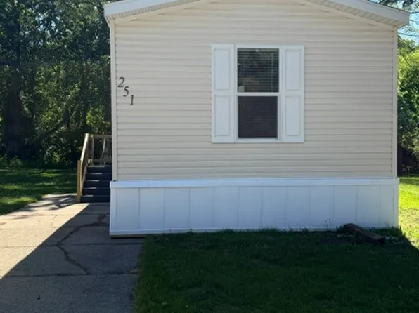 251 Timber Ln, Battle Creek, MI 49037