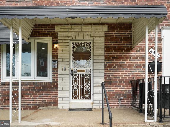 2nd image of 4434 Manorview Rd