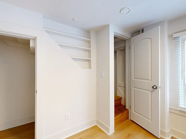 10 Brooklyn Pl #1 — Photo 13