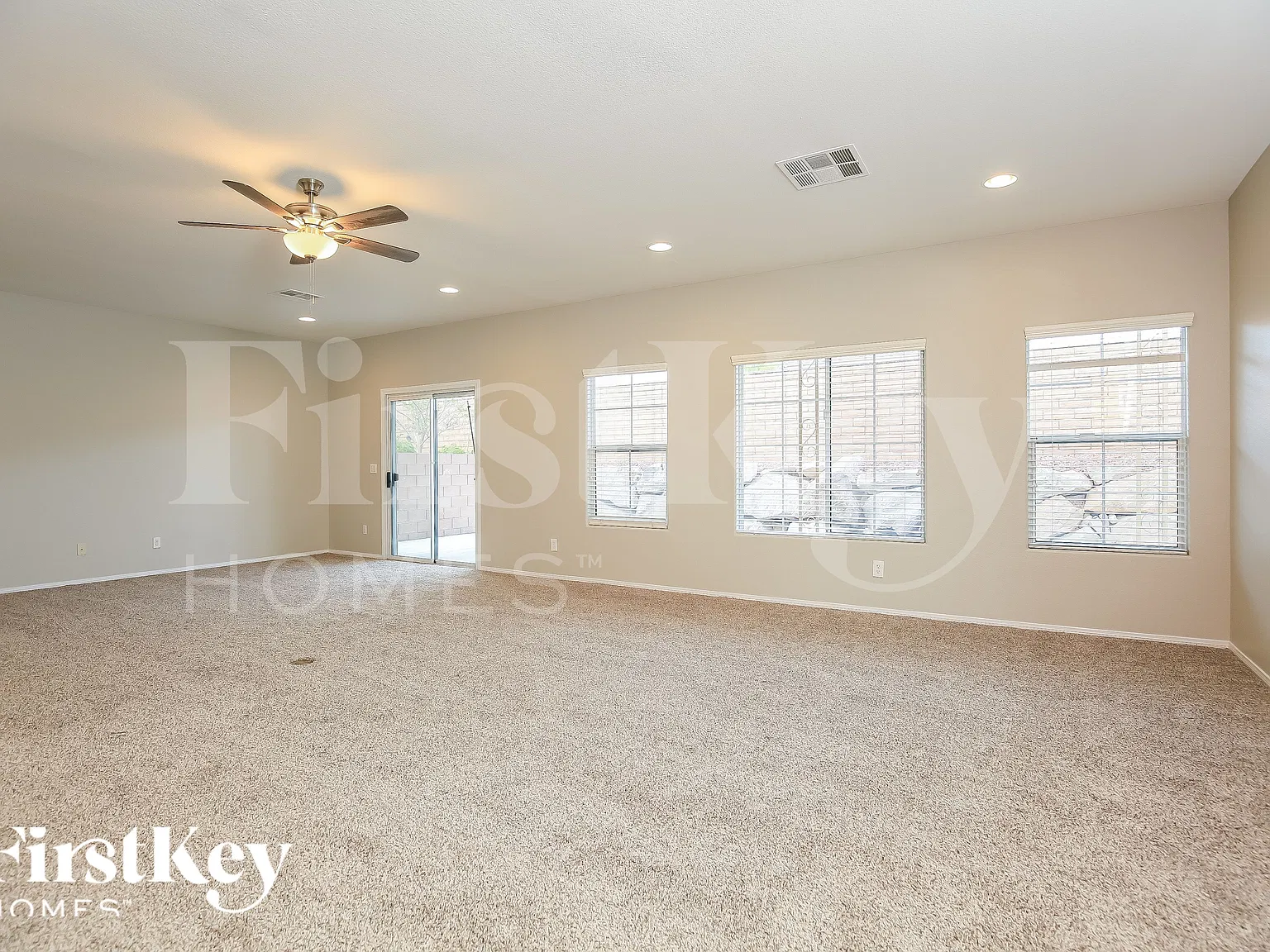 3 bed, 2.5 bath, 2382 sqft, $2,660 — Photo 4