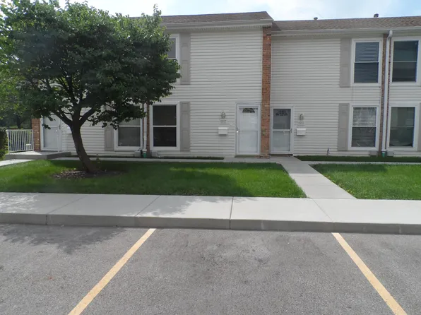 1917 Kenilworth Cir, Hoffman Estates, IL 60169