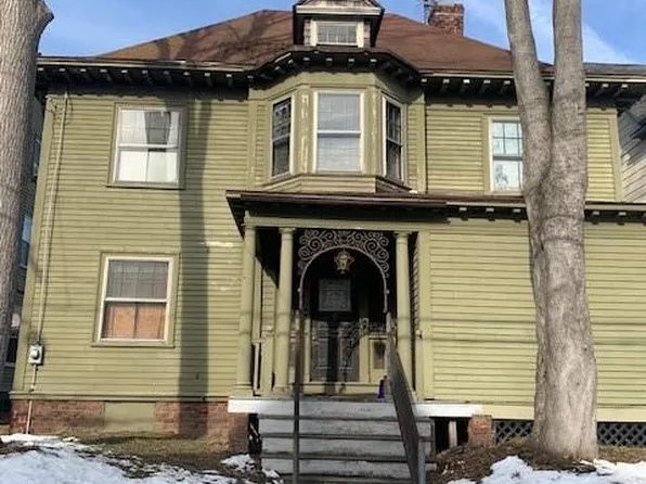 236 Pleasant St, Providence, RI 02906