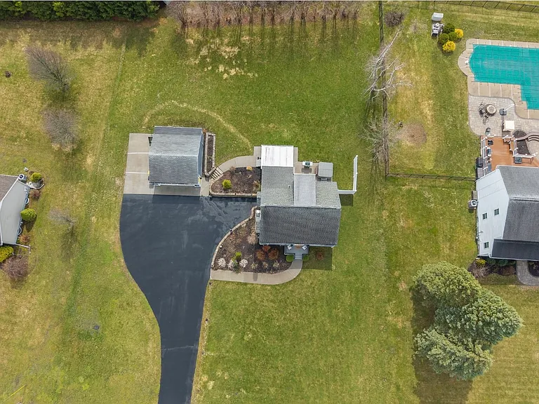 312 Boght Rd — Photo 11
