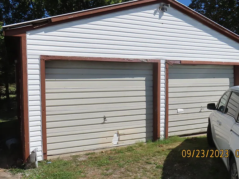 10501 Persimmon Grove Pike — Photo 12