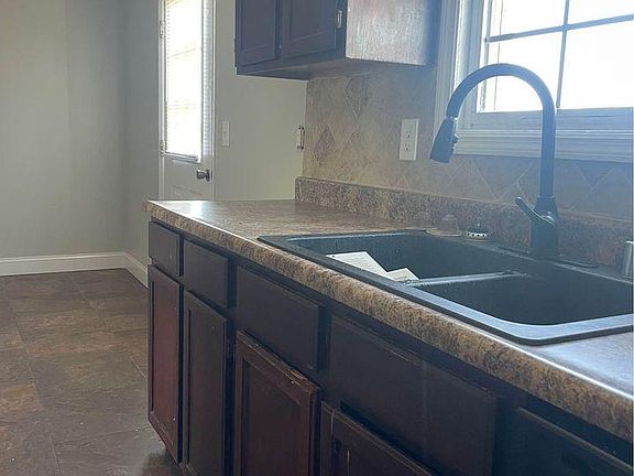 4th image of 174 S Killarney Ln APT 1