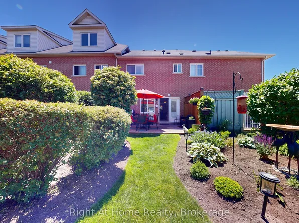 40 Torr Ln, Ajax, ON L1S 7M9