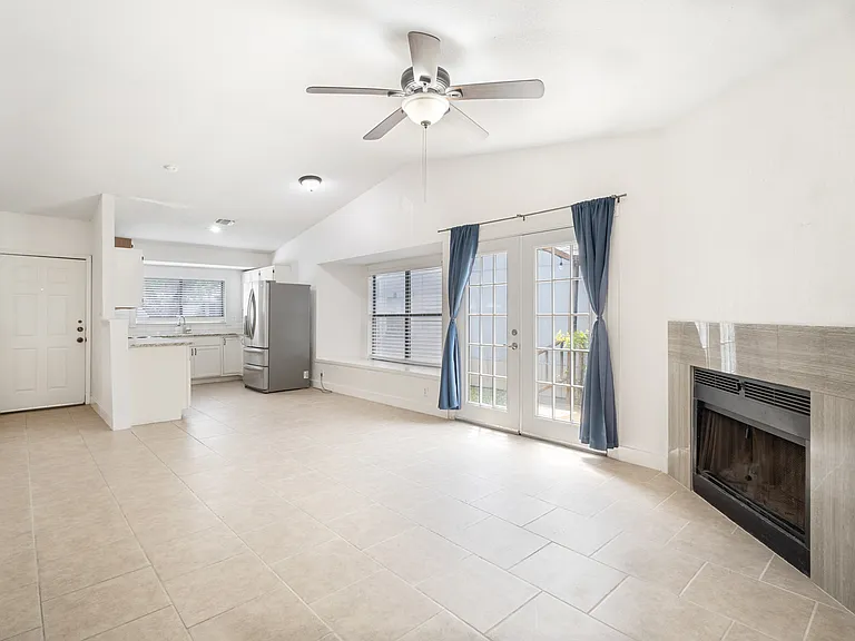 4003 Sunrise Creek Dr — Photo 8