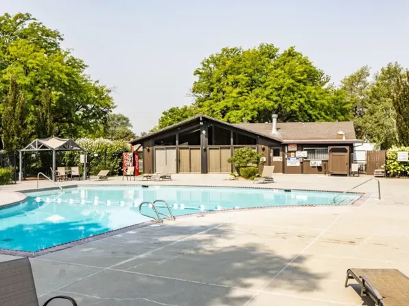 4943 S Eastridge Ln APT 131, Murray, UT 84117