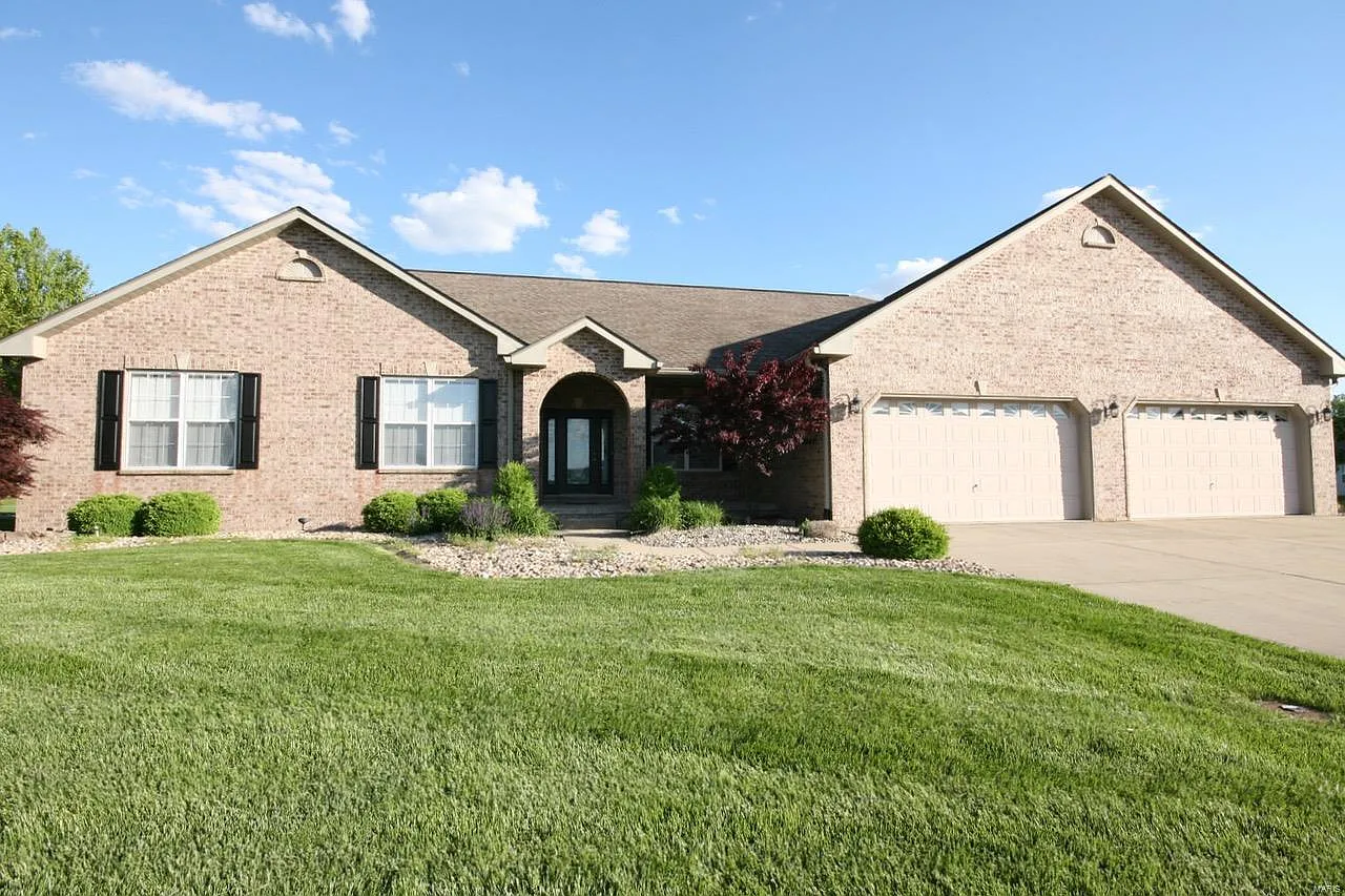 4160 Redfield Dr photo 1