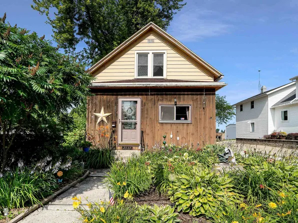 2333 Prospect St, New Holstein, WI 53061