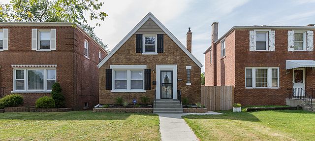 1st image of 9554 S Woodlawn Ave