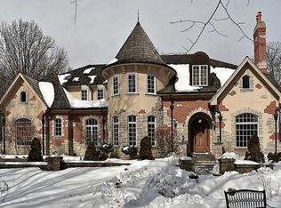 601 Riverwoods Rd, Mettawa, IL 60045