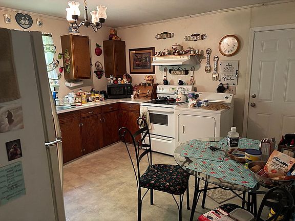 4th image of 81 Sherrill Dr