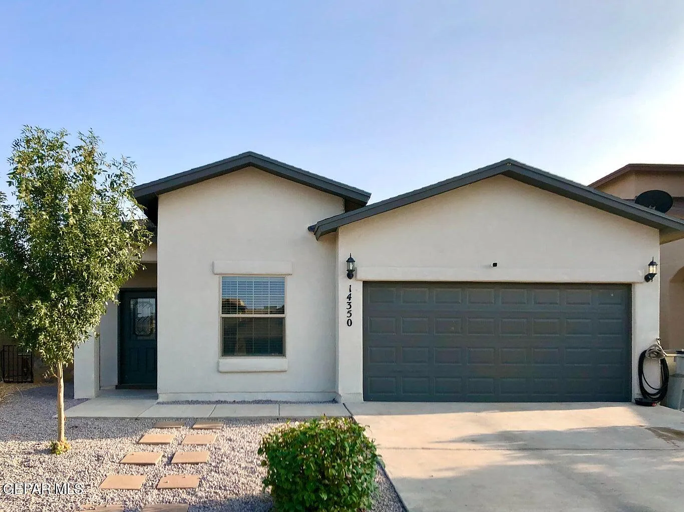 4 bed, 2.0 bath, 1462 sqft, $1,650 — Photo 1