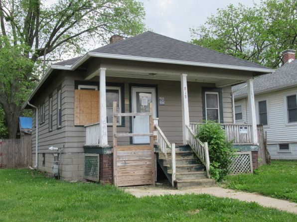 808 N McKinley Ave, Champaign, IL 61821