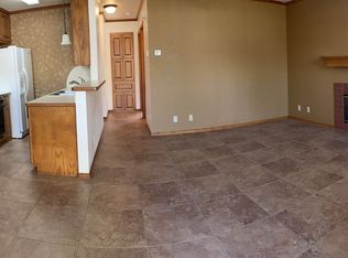 113 Wildwood Ct APT B, Grapevine, TX 76051