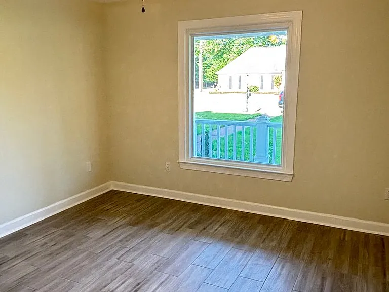 990 Eagle Ridge Cv — Photo 16