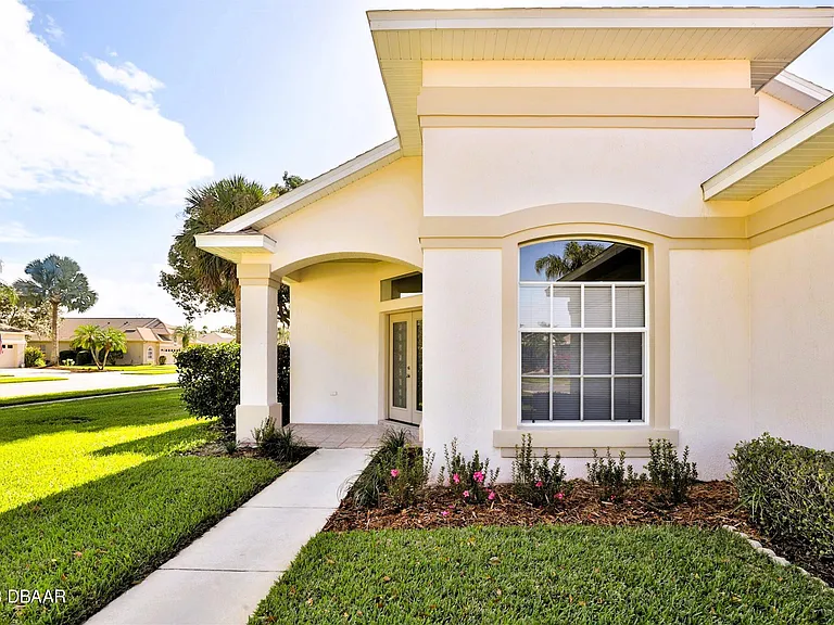 1161 Siesta Key Cir — Photo 6