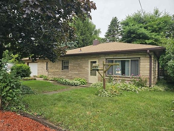 2nd image of 1114 N Elm Ave