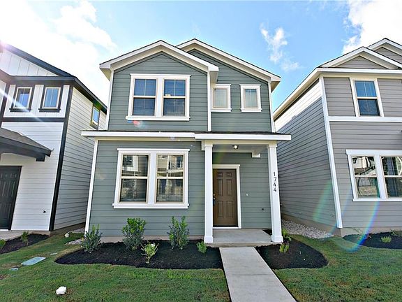2nd image of 1744 Yaupon Grove Ln