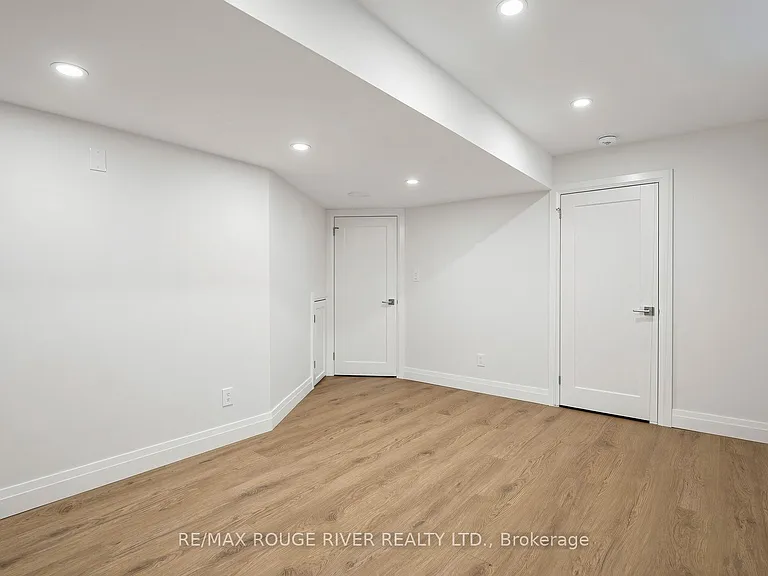 344 Centennial Rd #BASEMENT — Photo 18