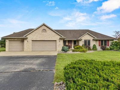 2282 Tumbleweed Trl, Suamico, WI, 54313