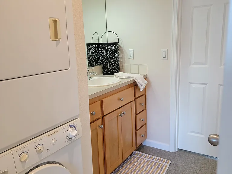 5717 SW 53rd Ave — Photo 10