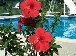 111 Stone Xing, Stewartsville, NJ 08886