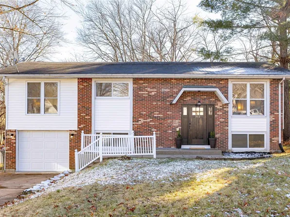 312 E 11th St, Washington, MO 63090