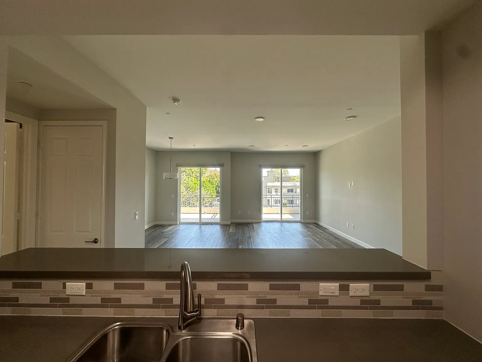 2 bed, 1600 sqft, $3,875 — Photo 3