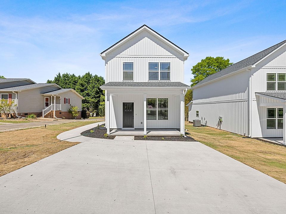 1st image of 205 Wildwood Dr