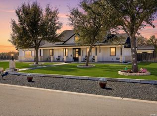 635 Double Gate Rd, Castroville, TX 78009