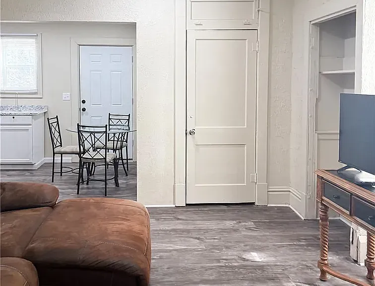 506 Woodlawn Rd #2 — Photo 9