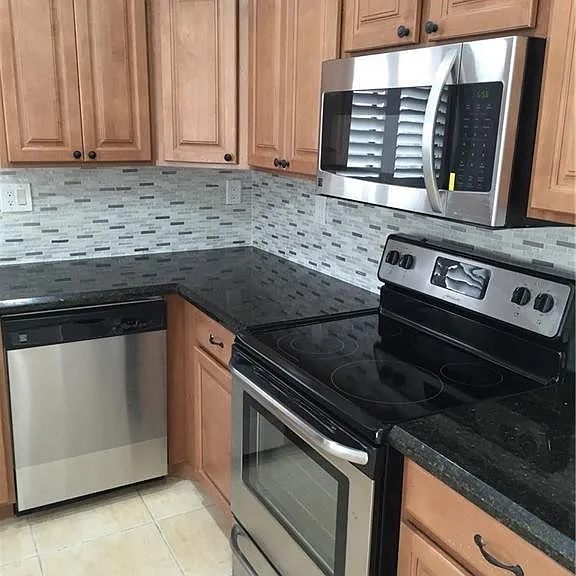 331 Lakeview Dr #201 — Photo 6
