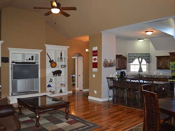 3rd image of 2040 N Wilton Ct