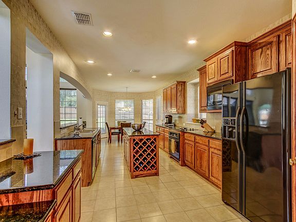 3rd image of 3751 Winding Forest Dr