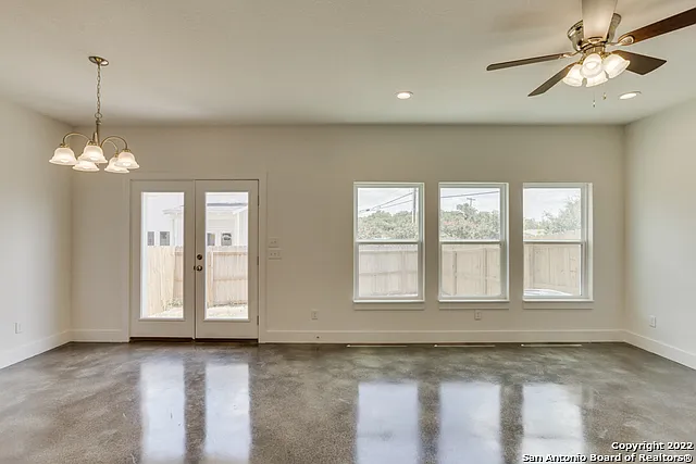 206 Topaz #1502 — Photo 16