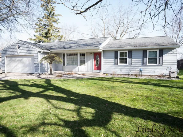 137 Kings Blvd, Sparta, MI 49345