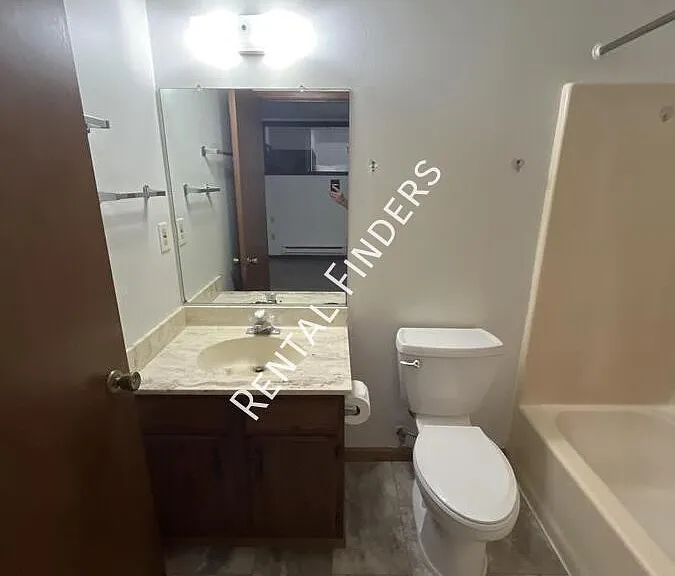 67 Champion Ave #3 — Photo 5