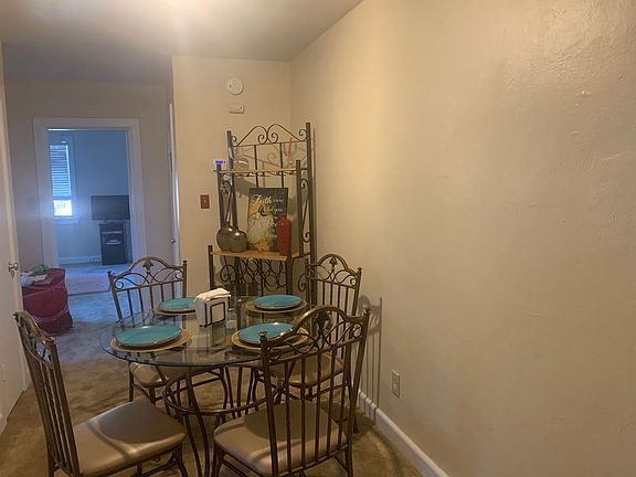 5th image of 119 Tyler Cres E Unit 3