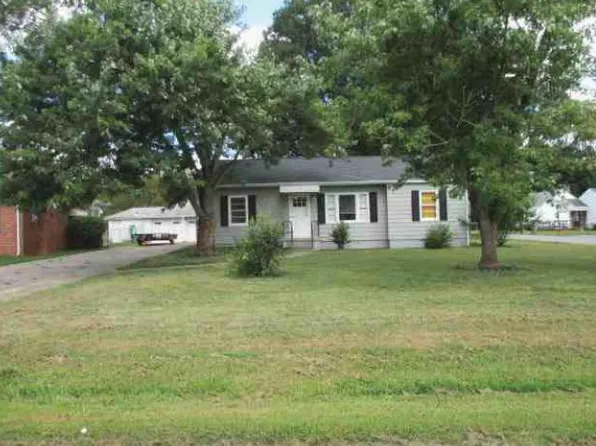 1218 Williamson St, Burlington, NC 27217