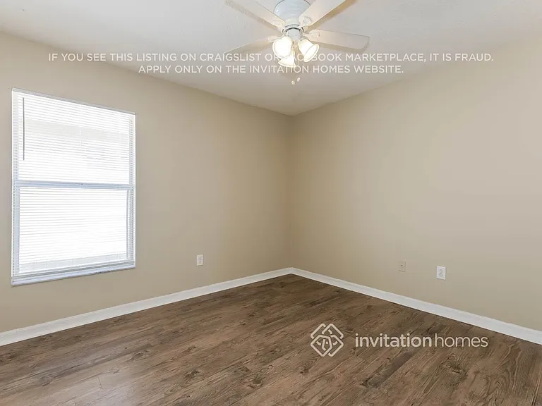 24436 Summer Wind Ct — Photo 12