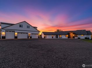 5060 Basin View Dr, Rock Island, WA 98850