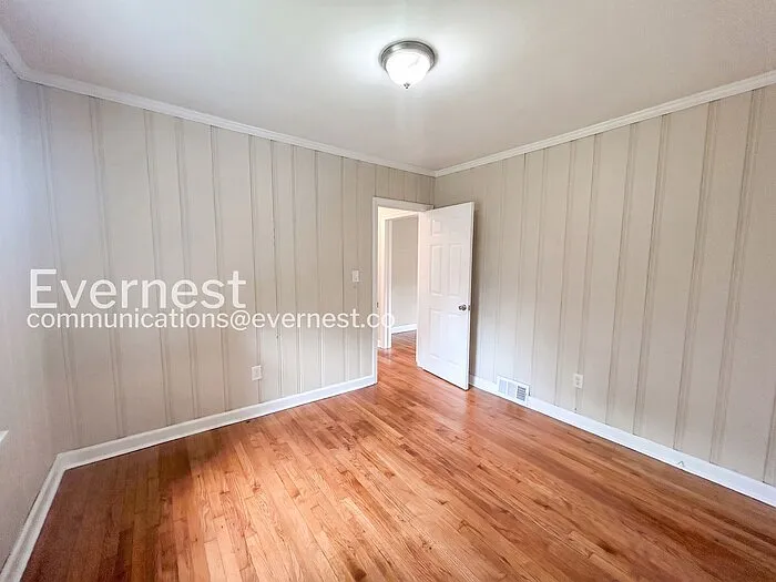 1728 Valencia Rd — Photo 9