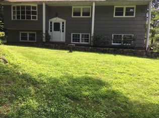 1799 Lockwood Rd, Mohegan Lake, NY 10547